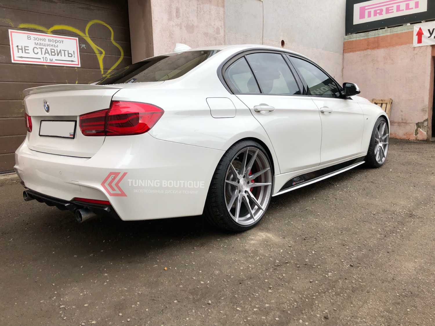 BMW 3 Series на 20" дисках Rohana RFX2 Brushed Titanium фото 1